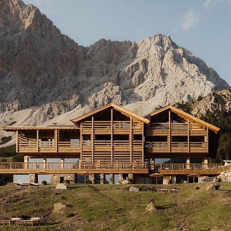 Eriro Hotel Ервалд Екстериор снимка