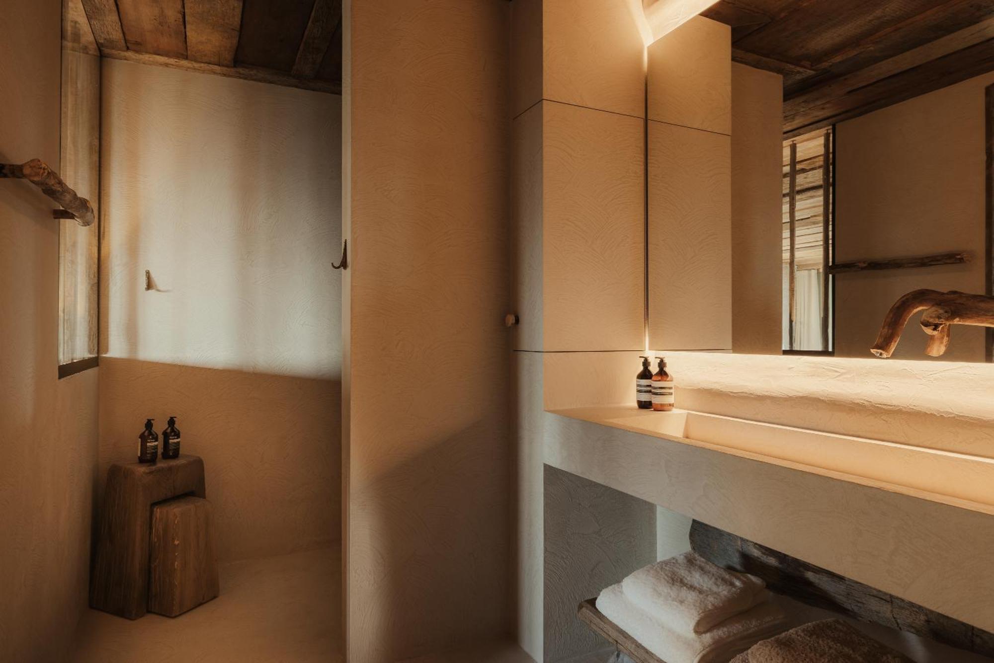 Eriro Hotel Ервалд Екстериор снимка