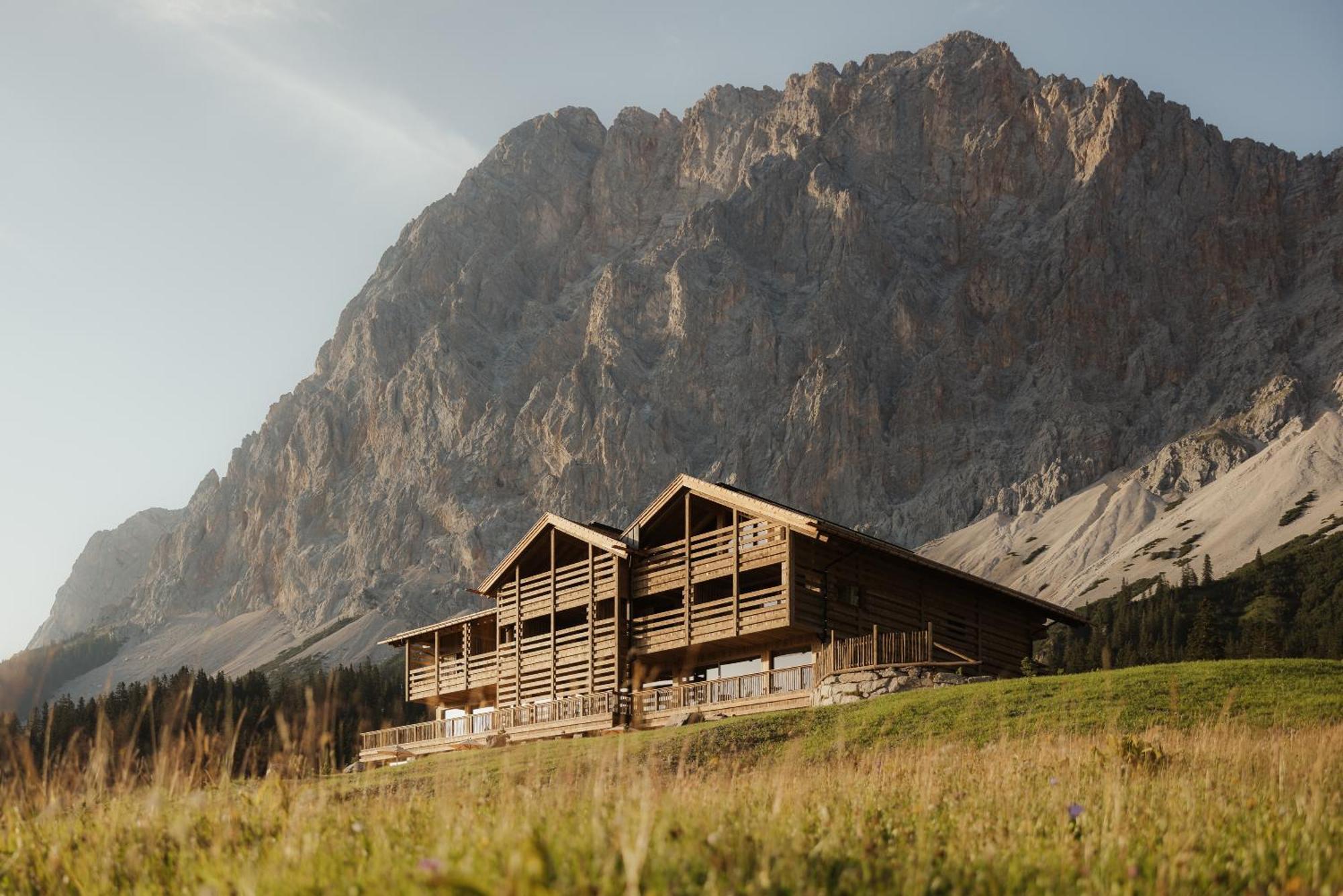 Eriro Hotel Ервалд Екстериор снимка